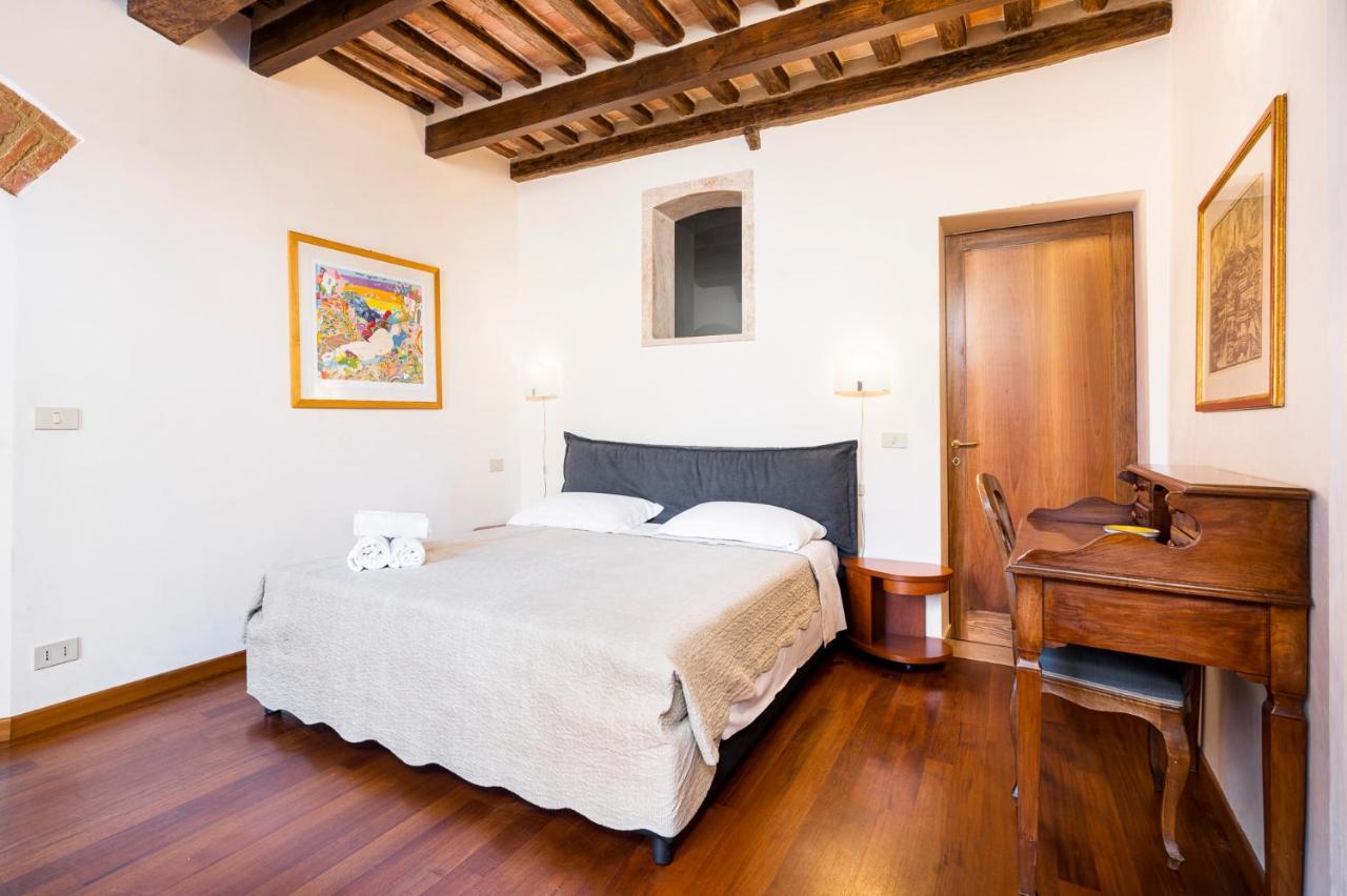 The Balcony Suite - Affaccio Su Piazza Del Campo Siena Bagian luar foto