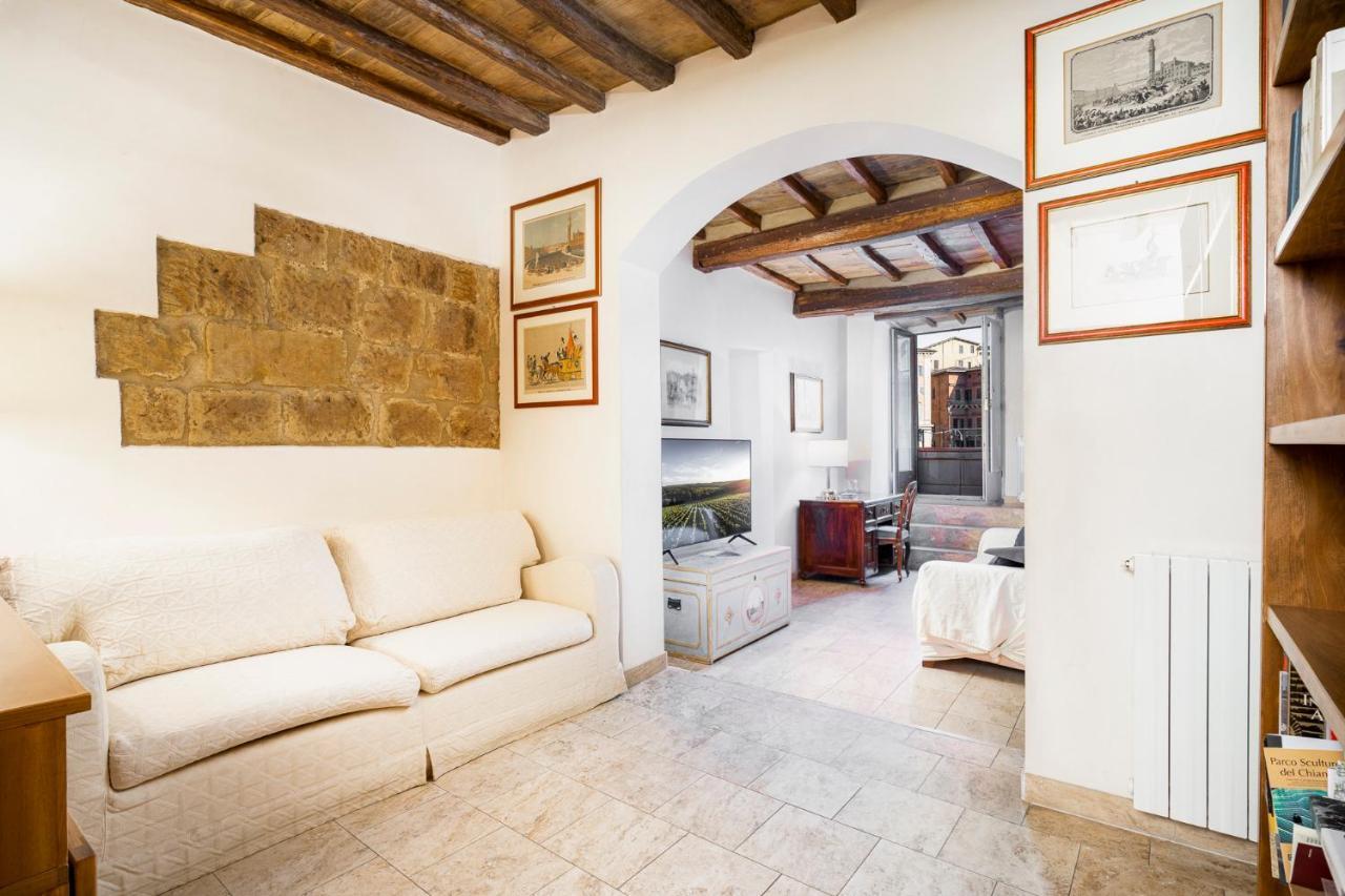 The Balcony Suite - Affaccio Su Piazza Del Campo Siena Bagian luar foto