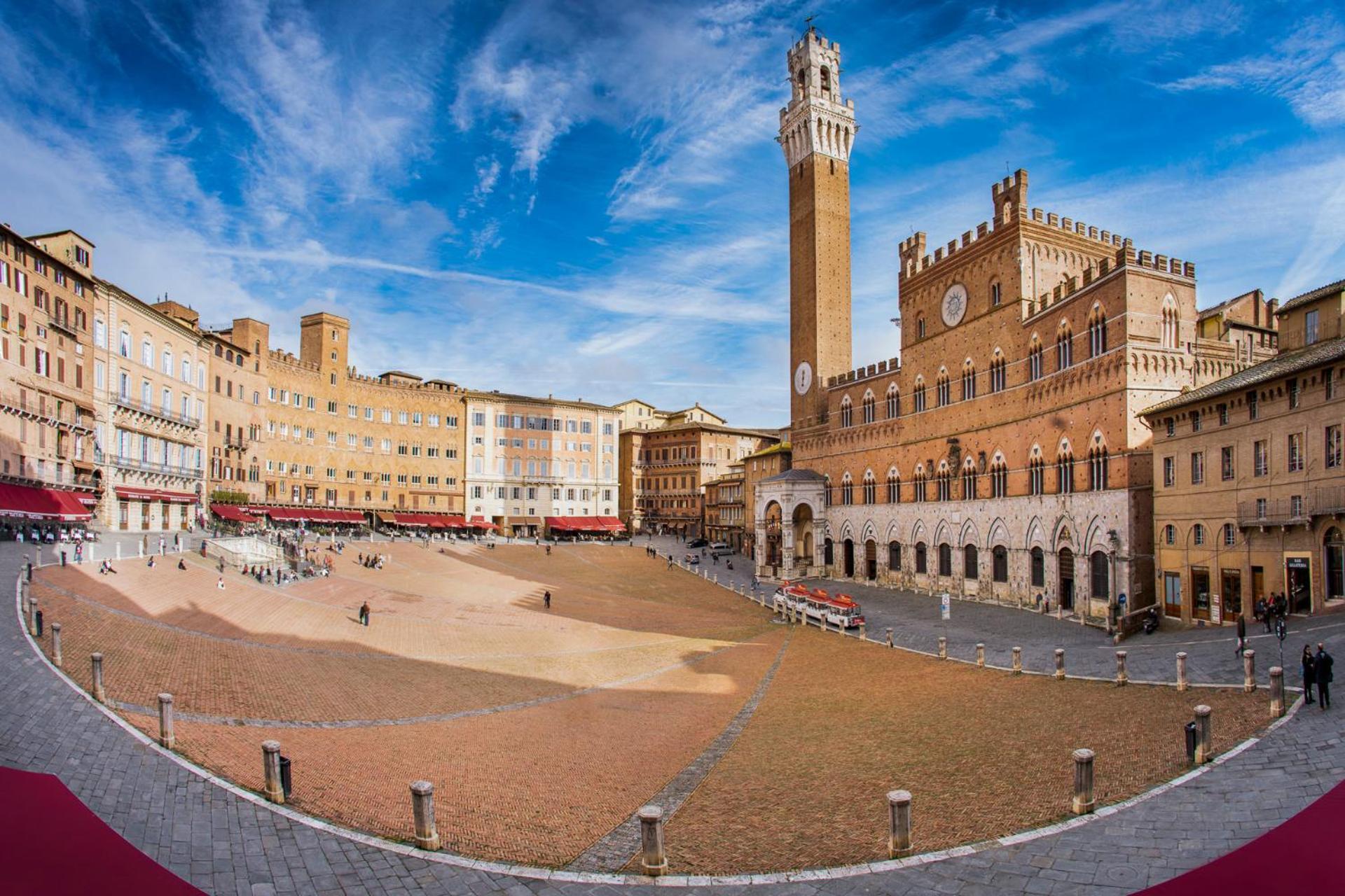 The Balcony Suite - Affaccio Su Piazza Del Campo Siena Bagian luar foto