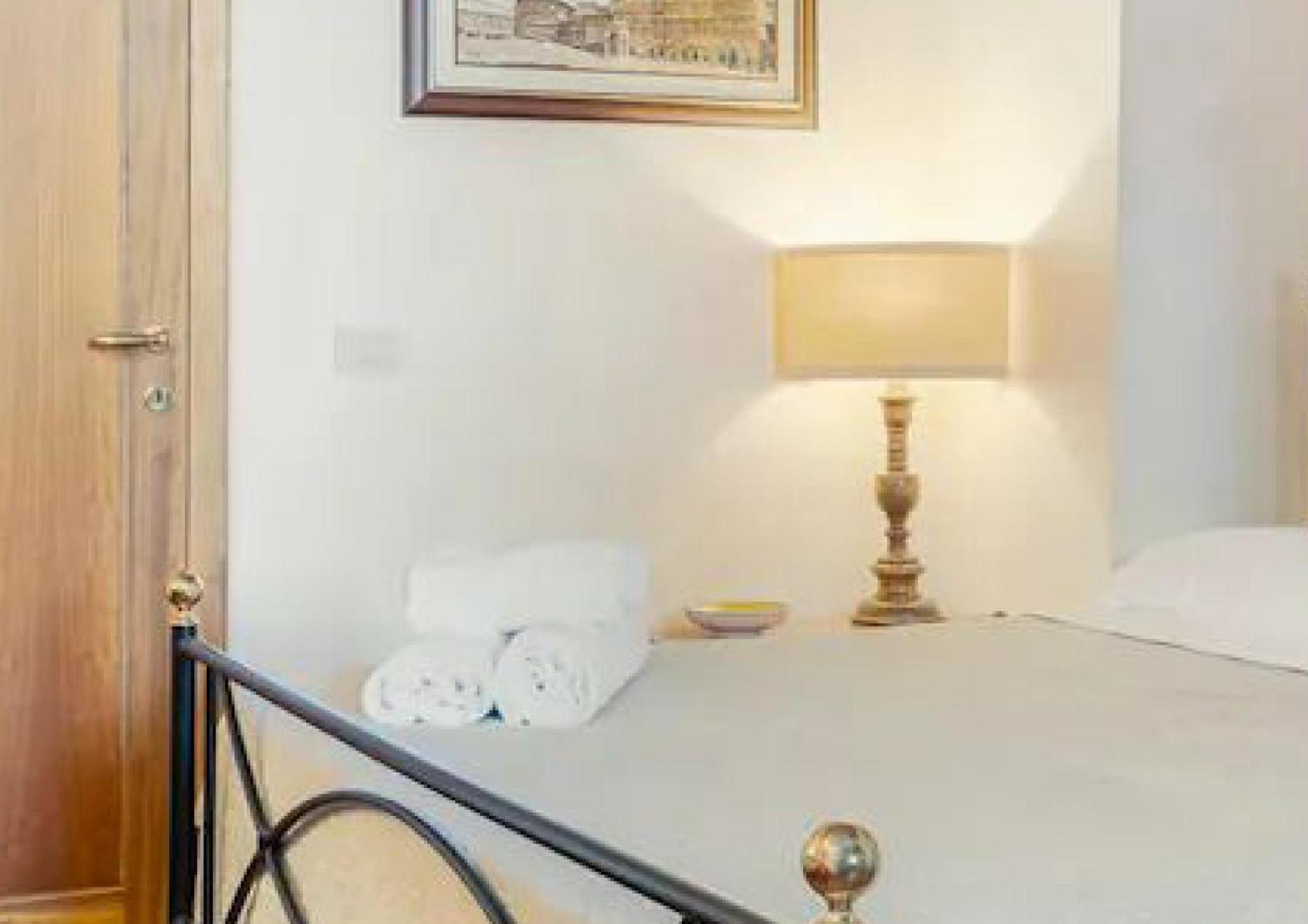 The Balcony Suite - Affaccio Su Piazza Del Campo Siena Bagian luar foto